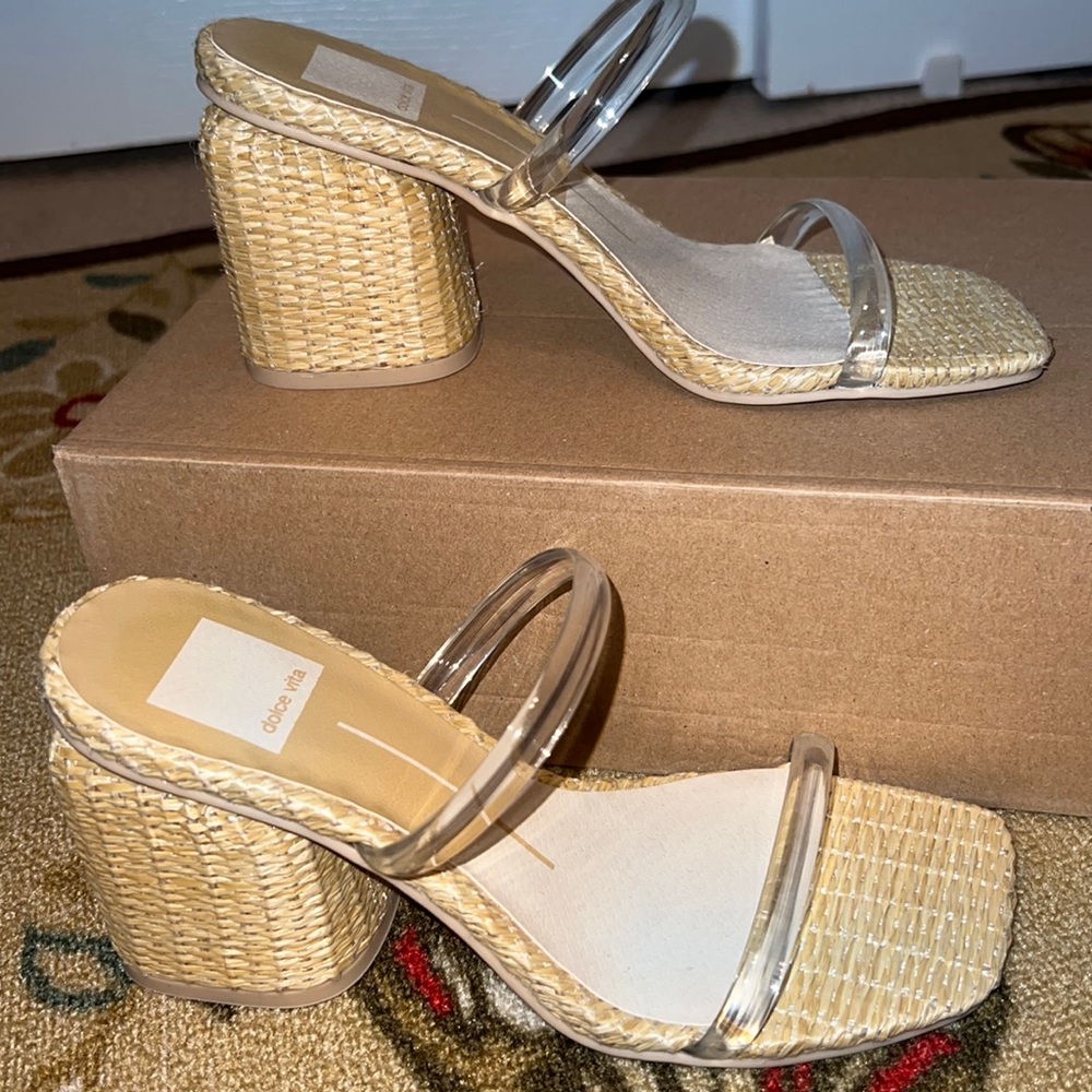 *NEW *Block heel sandals